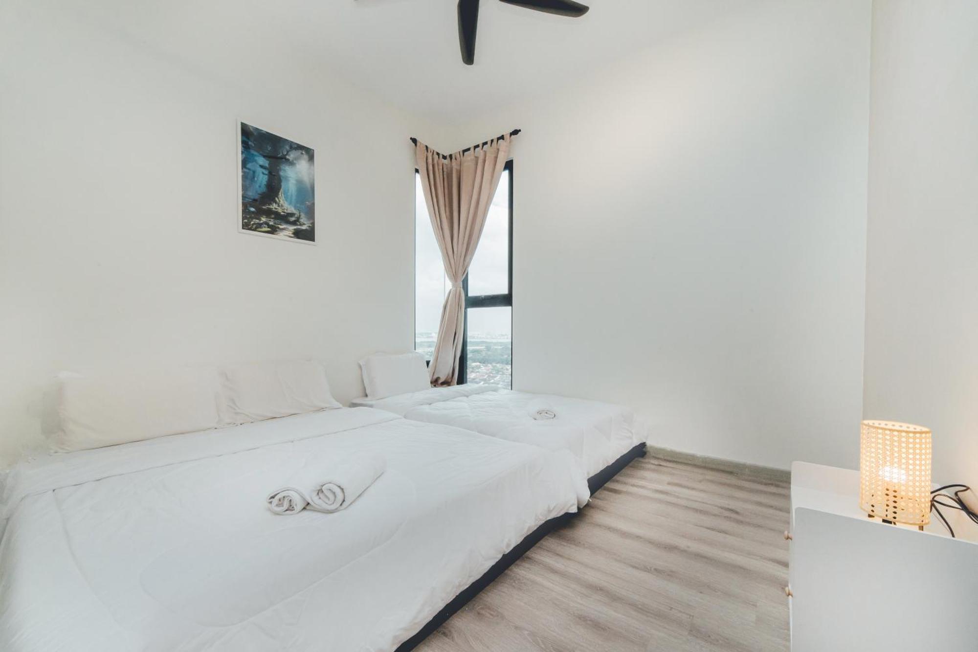 Mosaic Warm 3br 10pax Family-friendly Pooltable By Our Apartemen